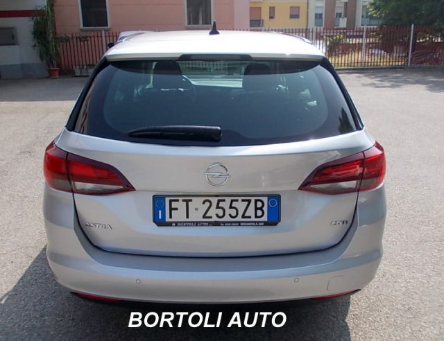 OPEL Astra usata, con Autoradio