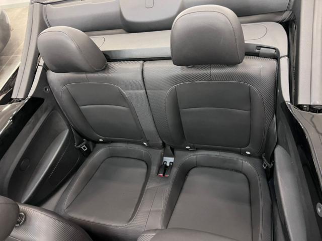 VOLKSWAGEN Maggiolino usata, con Park Distance Control
