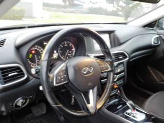 INFINITI Q30 usata, con Hill holder
