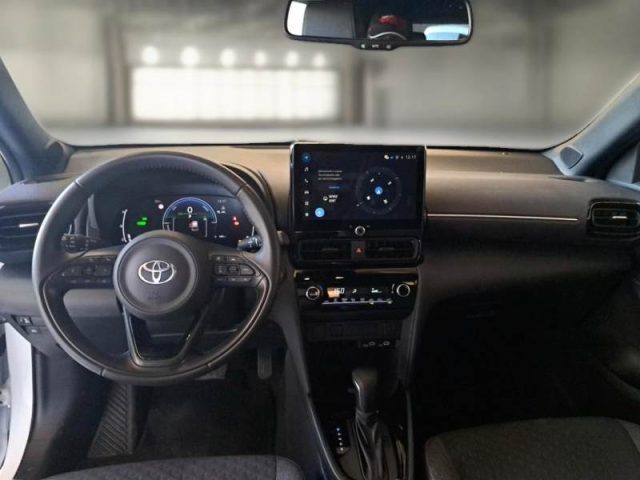 TOYOTA Yaris Cross usata, con Autoradio