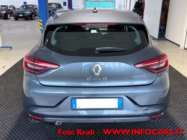 RENAULT Clio usata, con Autoradio digitale