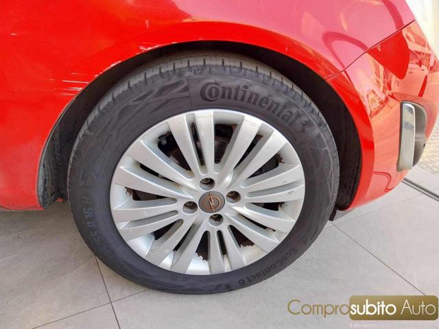 OPEL Corsa usata, con ESP