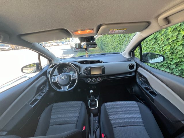 TOYOTA Yaris usata, con Touch screen