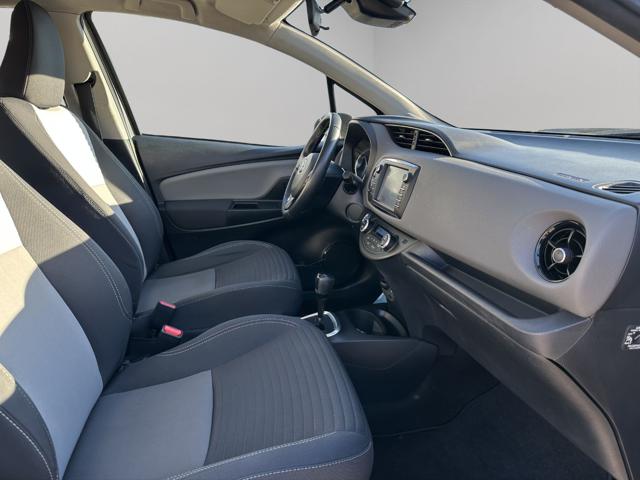 TOYOTA Yaris usata, con Volante in pelle