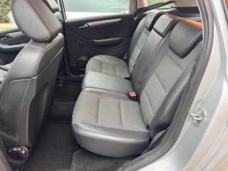 MERCEDES-BENZ B 180 usata, con Volante in pelle