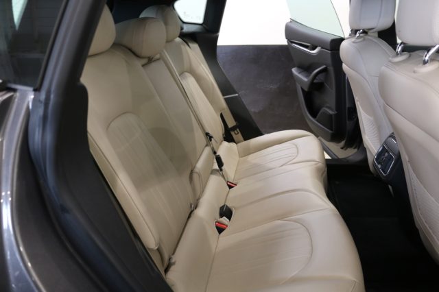MASERATI Levante usata 19