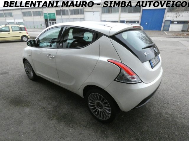 LANCIA Ypsilon usata, con ESP