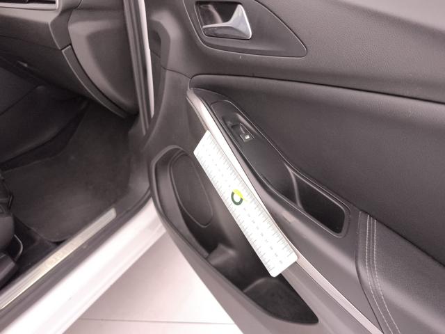 OPEL Grandland usata, con Frenata d
