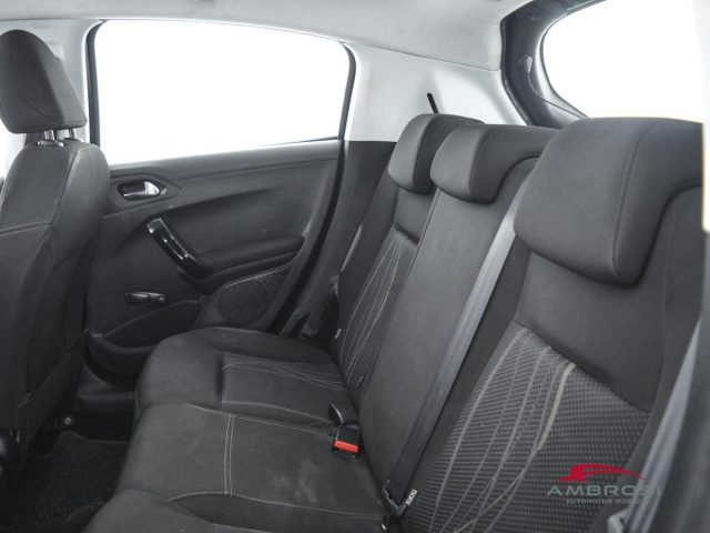 PEUGEOT 208 usata 9