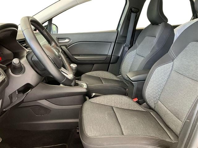 RENAULT Captur usata, con Volante in pelle