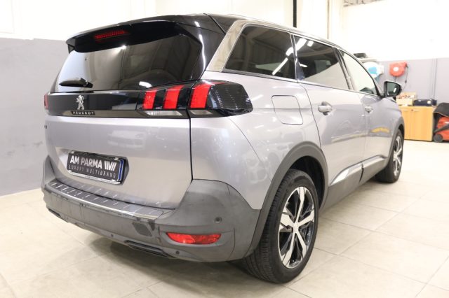 PEUGEOT 5008 usata, con Autoradio