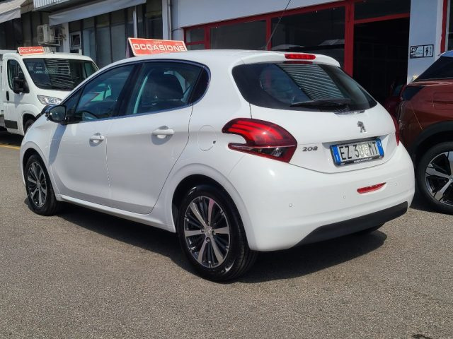 PEUGEOT 208 usata, con Alzacristalli elettrici