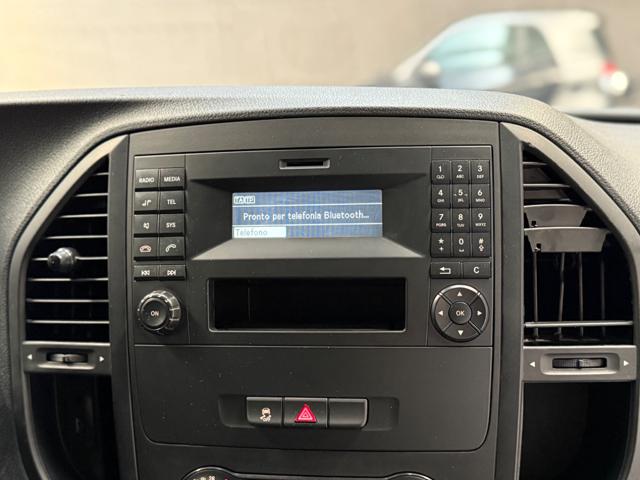 MERCEDES-BENZ Vito usata, con USB