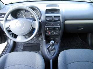 RENAULT Clio usata, con Autoradio