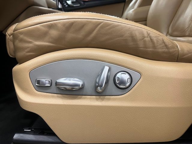 PORSCHE Macan usata, con Isofix