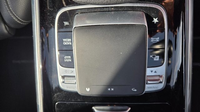 MERCEDES-BENZ B 180 usata, con Fari LED