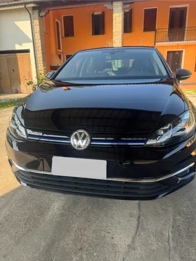 VOLKSWAGEN Golf usata, con Airbag laterali