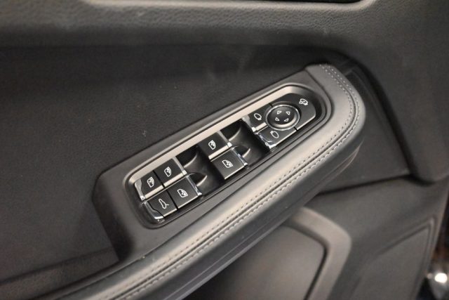 PORSCHE Macan usata 46