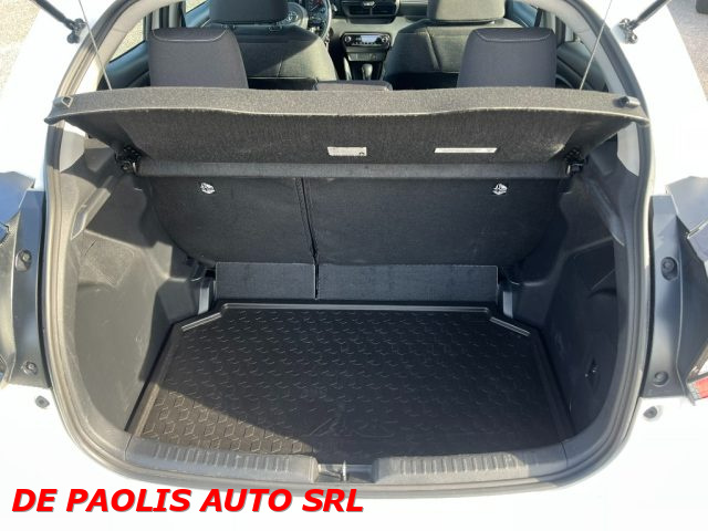 TOYOTA Yaris usata, con USB