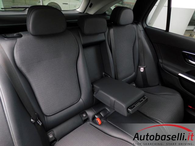 MERCEDES-BENZ C 220 usata, con Schermo multifunzione interamente digitale