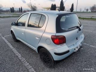 TOYOTA Yaris usata, con Airbag laterali