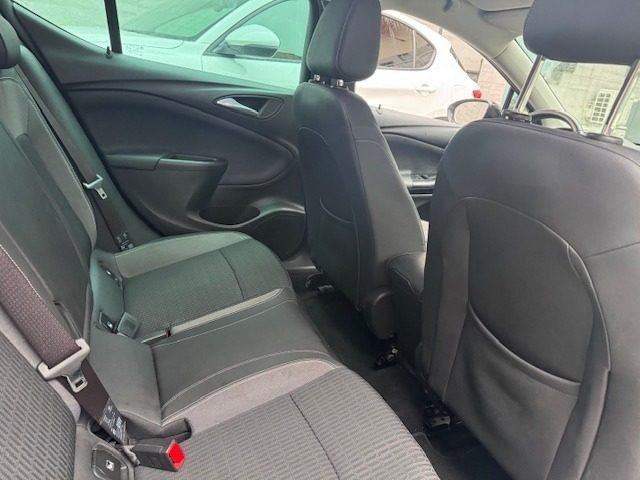 OPEL Astra usata, con Fendinebbia