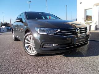VOLKSWAGEN Passat Variant usata, con Airbag laterali