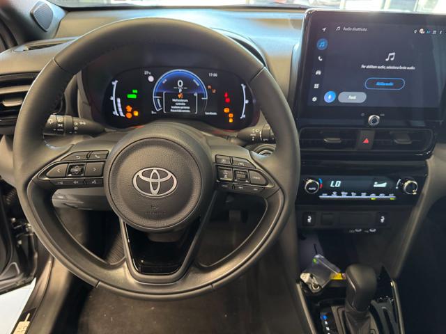 TOYOTA Yaris Cross usata, con Controllo automatico clima