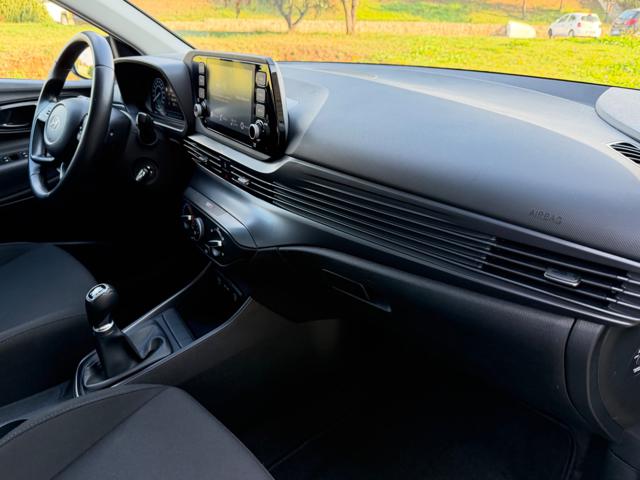 HYUNDAI i20 usata, con Volante in pelle