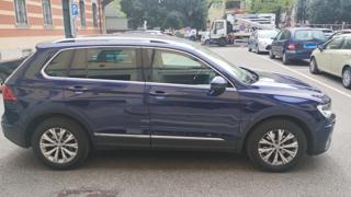 VOLKSWAGEN Tiguan usata, con Autoradio