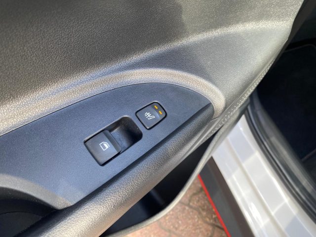 HYUNDAI i20 usata, con USB