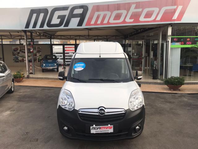 OPEL Combo usata, con Alzacristalli elettrici