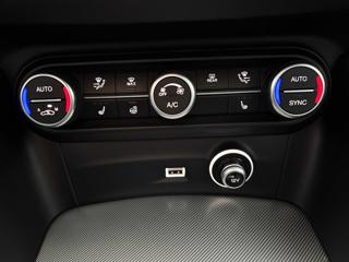 ALFA ROMEO Stelvio usata, con Interni in pelle