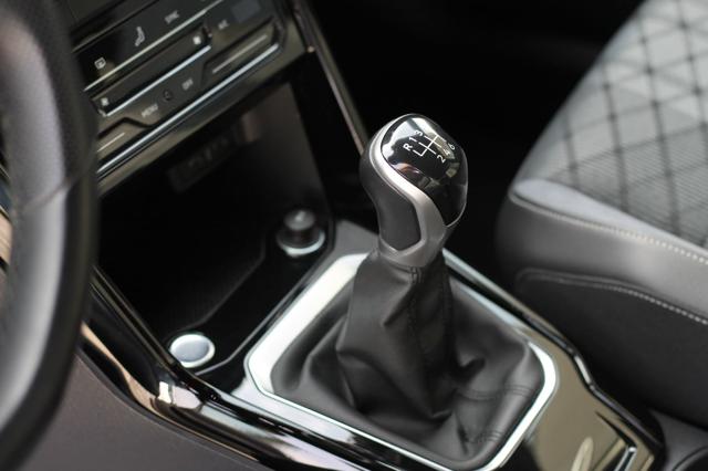 VOLKSWAGEN T-Roc usata, con Volante in pelle