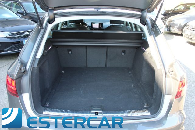 AUDI A4 usata, con USB