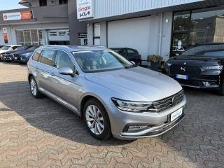 VOLKSWAGEN Passat Variant usata, con Airbag laterali