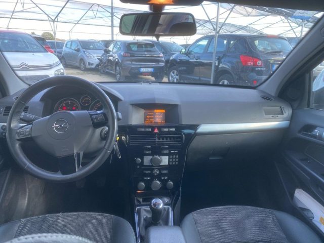 OPEL Astra usata, con Autoradio