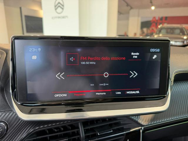 PEUGEOT 2008 usata, con Sedile posteriore sdoppiato