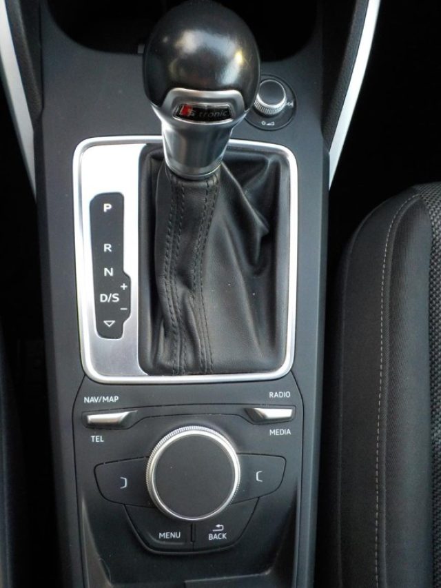 AUDI Q2 usata, con Airbag testa