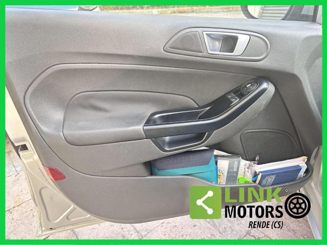FORD Fiesta usata, con Luci diurne