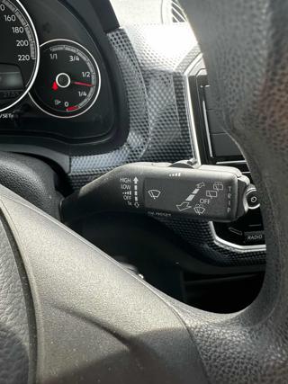 VOLKSWAGEN up! usata, con Airbag testa