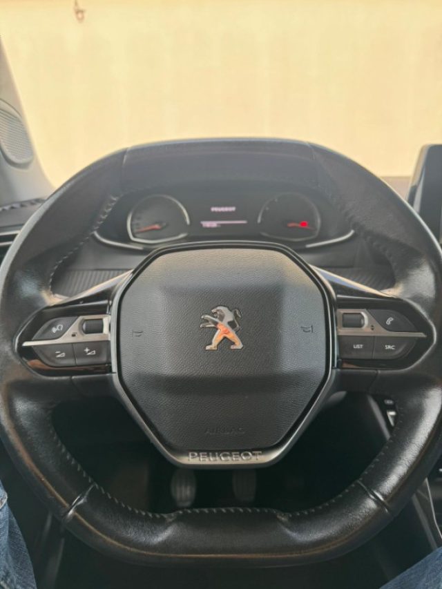 PEUGEOT 2008 usata, con ESP