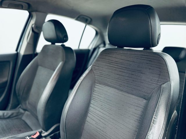 OPEL Corsa usata, con Climatizzatore