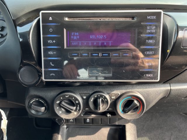 TOYOTA Hilux usata 13