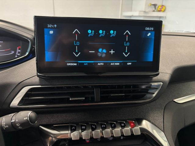 PEUGEOT 5008 usata, con Fari Xenon