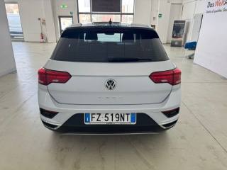 VOLKSWAGEN T-Roc usata, con Autoradio