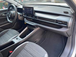 JEEP Avenger usata, con USB