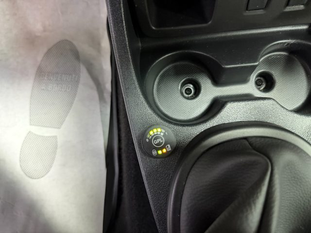DACIA Duster usata, con MP3