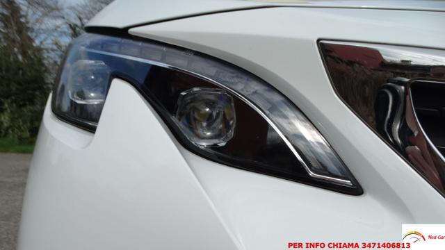 PEUGEOT 5008 usata, con USB