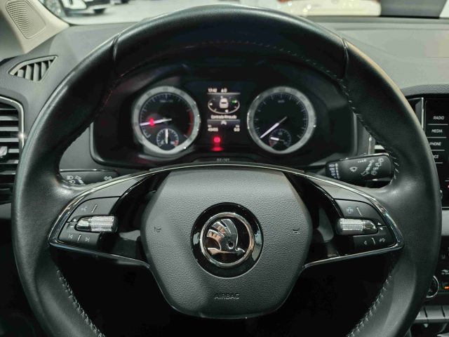 SKODA Karoq usata, con Bluetooth